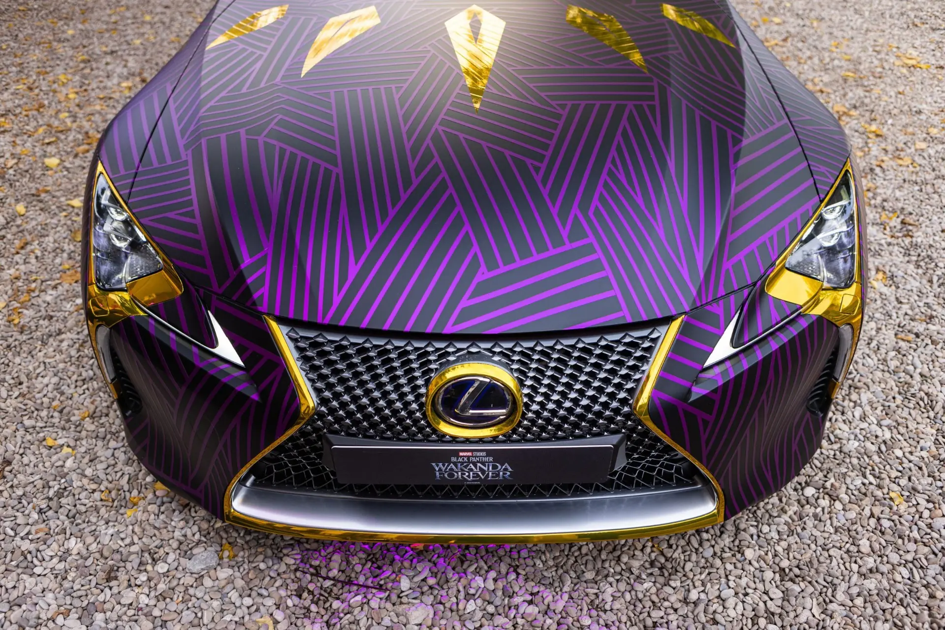 Lexus Black Panther con car wrapping integral de Unical Graphic