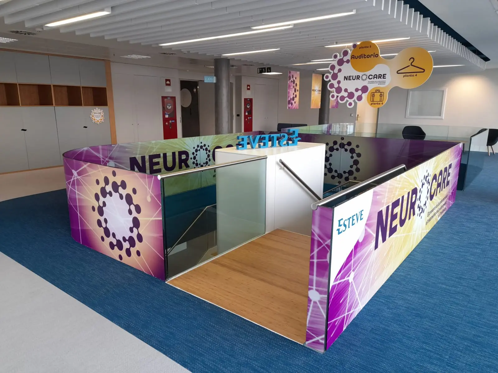 Stand corporativo · proyecto real de Unical